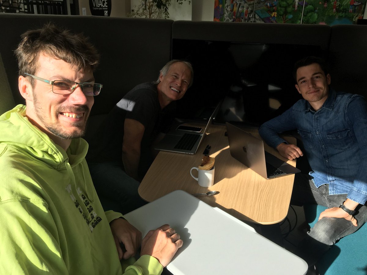 Startup &amp; Partenaire | ⁦<a href="/KereonInt/">Kereon Intelligence</a>⁩ au ⁦<a href="/LeVillagebyCA/">Le Village by CA</a>⁩ de Niort pour une session de travail avec ⁦@Bee2Beep⁩ 🐝 Une des dernières apparitions, avant son retour aux USA, de Tony Martinez 👉 un des pionniers du machine learning dans le 🌎 !!! 🚀 #coopération #IA