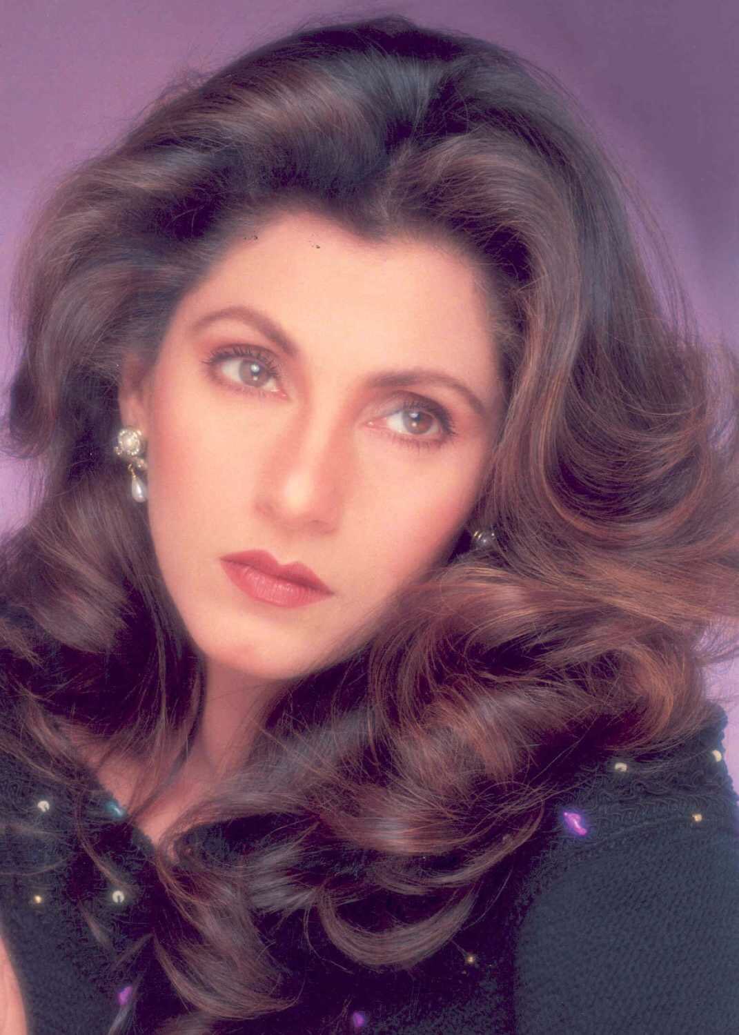 Happy Birthday to one of the beautiful actress of Indian cinema Dimple Kapadia ji 