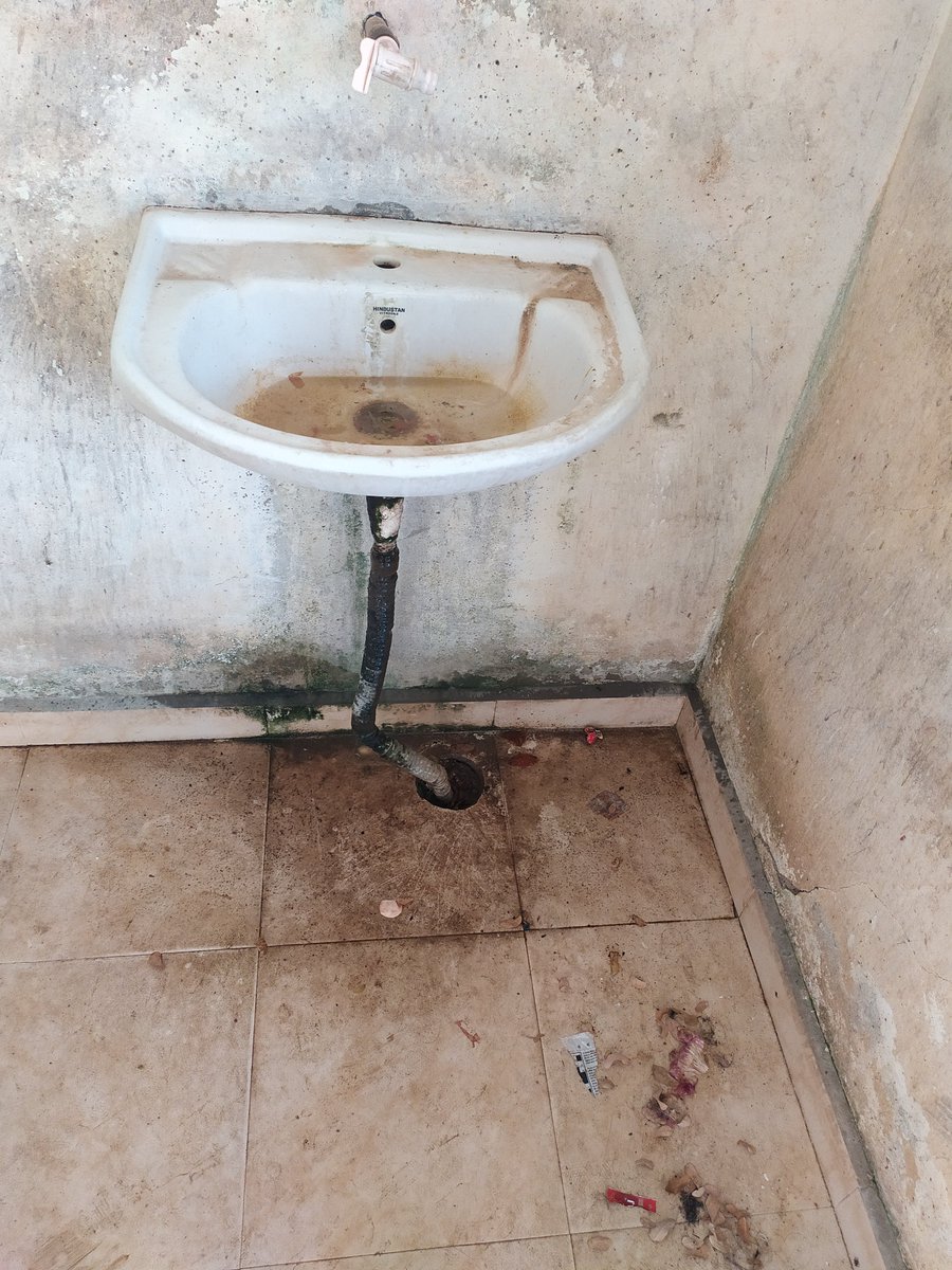 SurajKu80675979's tweet image. If this is inhuman , so what you tell about keeping the people in dart for since last 20 days?? , imposing new rules which is instead giving relaxation  giving mental illness , please look under your  governance consciously , they are people who given vote to you with believe.