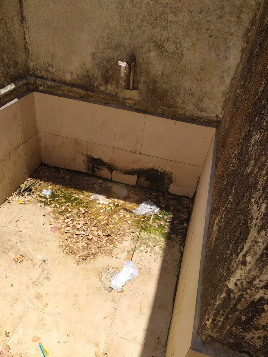 SurajKu80675979's tweet image. If this is inhuman , so what you tell about keeping the people in dart for since last 20 days?? , imposing new rules which is instead giving relaxation  giving mental illness , please look under your  governance consciously , they are people who given vote to you with believe.