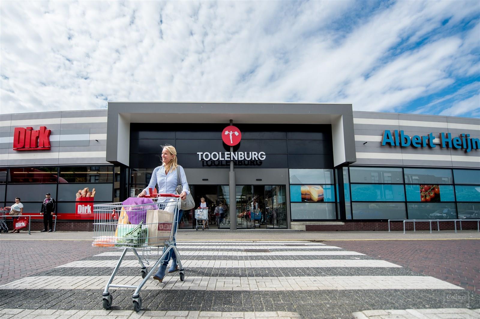 Toolenburg on Twitter: "Vanaf vandaag zijn Albert Heijn en Dirk van de Broek  langer voor je geopend: maandag t/m zaterdag: 08.00-22.00 uur en zondag:  09.00-20.00 uur🛒 #hoofddorp #haarlemmermeer #toolenburg #wctoolenburg  #winkelslangeropen ...