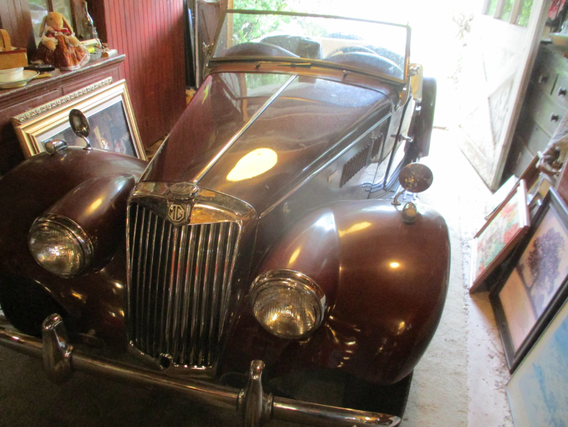 <a href="/infomorning/">Information Morning</a> One of two 1959 sporty cars....just one item of about a million in a barn of 5 floors.....but watch your head on the beams!!! (In Port Williams)