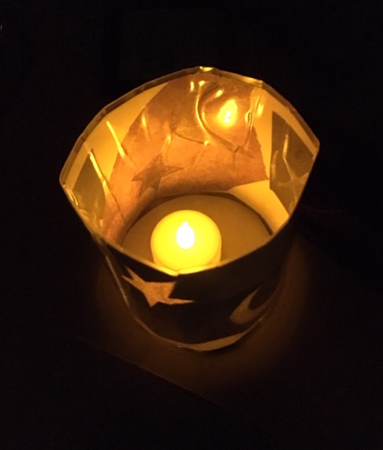 This #CarersWeek2020 we'll be celebrating and shining a light on the lives of #YoungCarers across Kirklees, managing even greater caring responsibilities during lockdown.  AA has chosen this image as a symbol of visibility, hope &amp; security <a href="/barnardos/">Barnardo’s</a> <a href="/KirkleesCouncil/">Kirklees Council</a>
