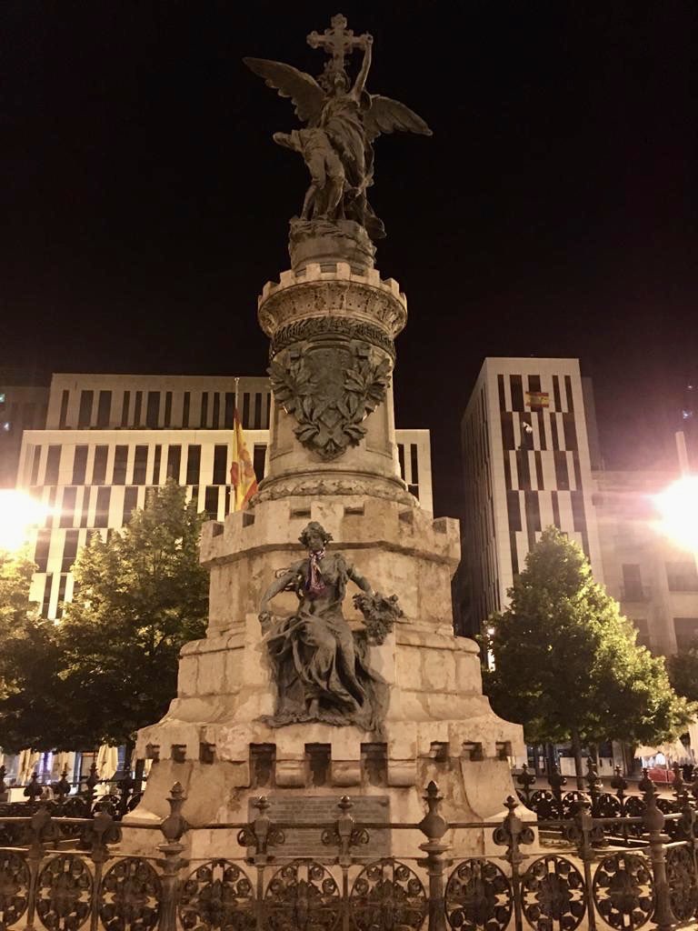MomentoRZ's tweet photo. Así amanece nuestra ciudad.
El Zaragocismo ha despertado, quedan 11 finales y no vamos a dejar solo a nuestro equipo. https://t.co/MiUMpcWvOi