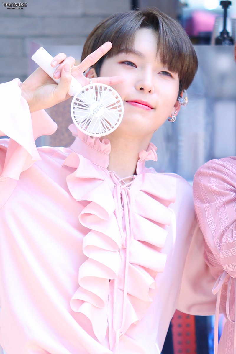 promise_1210's tweet image. 200608

뭥미❓ 완전 귀요미 왕자님😳

#엘라스트 #ELAST #라노 #RANO #기사의맹세