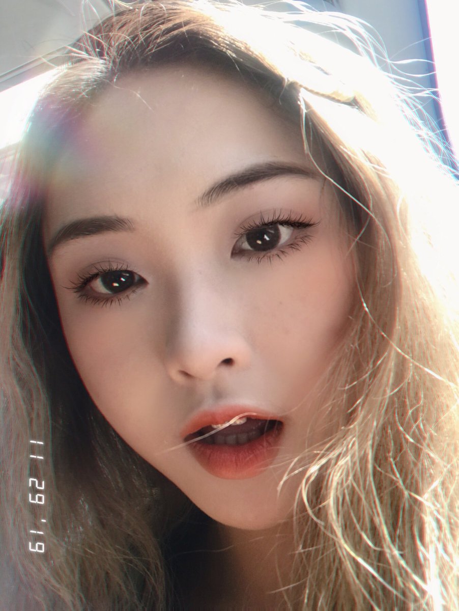 TheSisterFox's tweet photo. 我好想 #拜金 🤣但是没有人有💰给我拜 https://t.co/kJrlH8rhmj