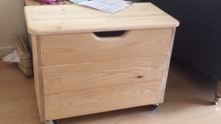 TCVhollybush's tweet photo. We've asked Volunteers to send in photos of projects they've made @TCVhollybush
Here are a selection from the Natural Craft Green Woodworking & Basic/Further Woodworking Courses!
@TCVtweets
#WoodenChest #Stools #RobinBirdBox #WickerPeaFrame https://t.co/BohRnpOjyK