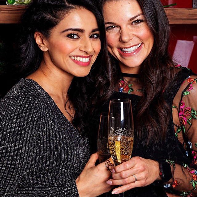 pceeg7's tweet photo. WHERE ARE MY FAVES NOW SINCE THEY EXITED THE COBBLES 😍? I know we are still in quarantine and social distancing, but @BhavnaLimbachia
and @Faye_Brookes please kindly HOLA me back. I love you so much ❤❤❤❤❤🌹💐. Thank you so much 😊😊🦋.
#KateConnor
#RanaHabeeb
#KANA
#Corrie https://t.co/MmVZOYSoSh