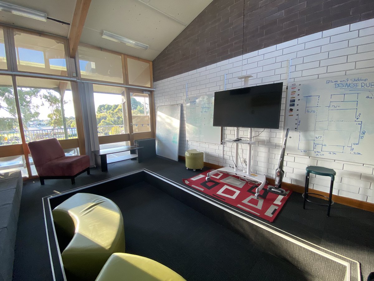 ProjReimaginate's tweet image. Our latest transformation was our “meeting” out room which we’ve converted into a theatre and quiet space for large group learning. Lots of writeable surfaces for Ss, including the windows when using chalk pens. 

#ProjectReimaginate