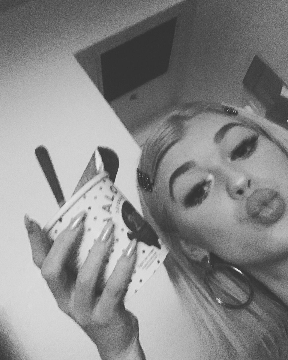 XgrayAngels's tweet image. My love.@iamlorengray