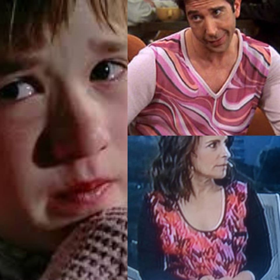 die_marques's tweet image. "I see F.R.I.E.N.D.S. everywhere" #YOMEQUEDOENCASA