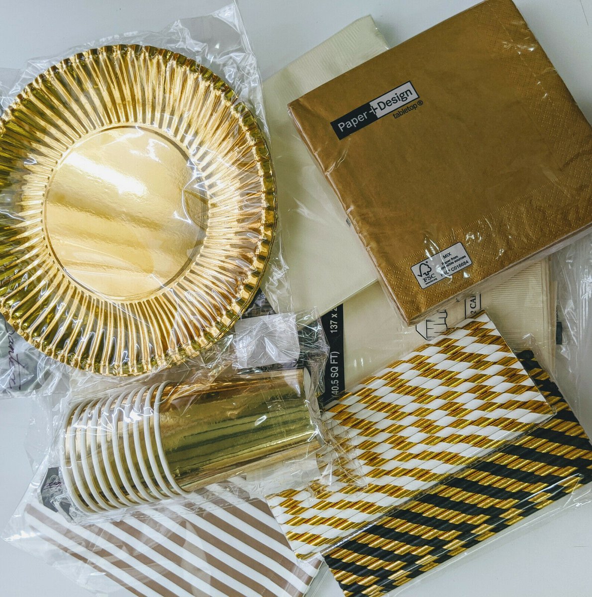 Fantastic Party In A Box - GOLD Themed
Huge box of assorted birthday and/or party decorations &amp; tableware. GOLD (and cream)
Min RRP value £60+ pounds - big savings. Only £32.00 - Now selling on e-bay: ebay.co.uk/itm/1842607414…
The box contains everything you will need for a PARTY.