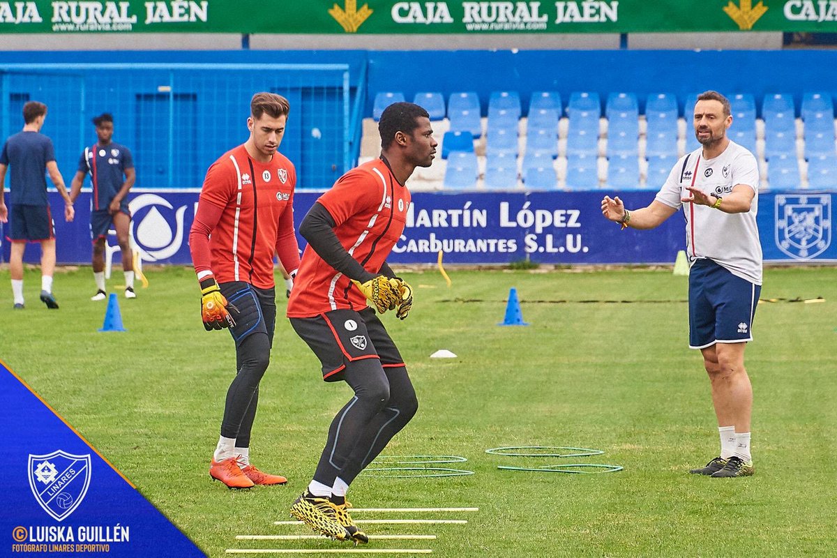 razak_no_1's tweet photo. After 85 days, We done with first week, great feeling✅

Después de 85 días, terminamos con la primera semana, gran sensación✅
🙏🏾💙🕷🧤⚽️1️⃣💪🏾 #Alhamdulillah #hardworkpaysoff #keeperslife #tequierolinares #RB1️⃣ #ilovemyfamily❤️
@Linares_Dptvo @SamuUrbano @ClubFansRazak https://t.co/c7GwE03CfZ