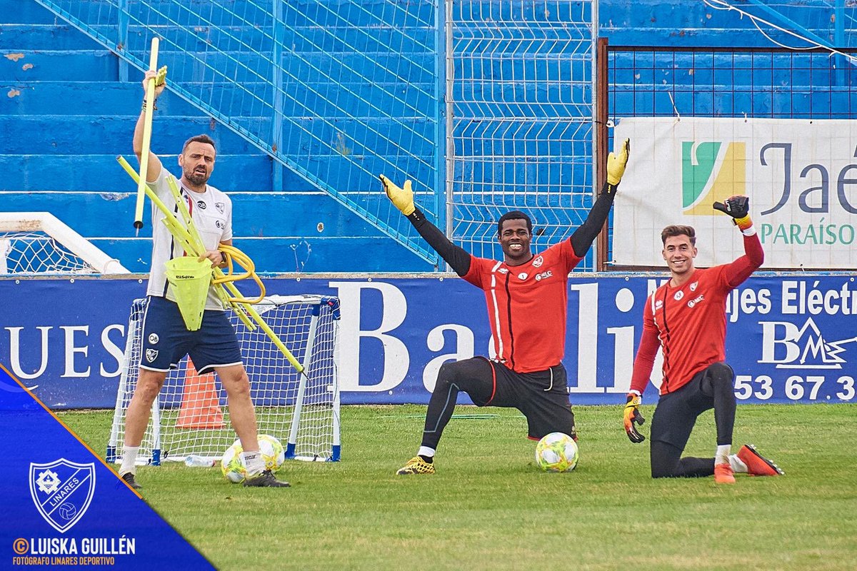 razak_no_1's tweet photo. After 85 days, We done with first week, great feeling✅

Después de 85 días, terminamos con la primera semana, gran sensación✅
🙏🏾💙🕷🧤⚽️1️⃣💪🏾 #Alhamdulillah #hardworkpaysoff #keeperslife #tequierolinares #RB1️⃣ #ilovemyfamily❤️
@Linares_Dptvo @SamuUrbano @ClubFansRazak https://t.co/c7GwE03CfZ
