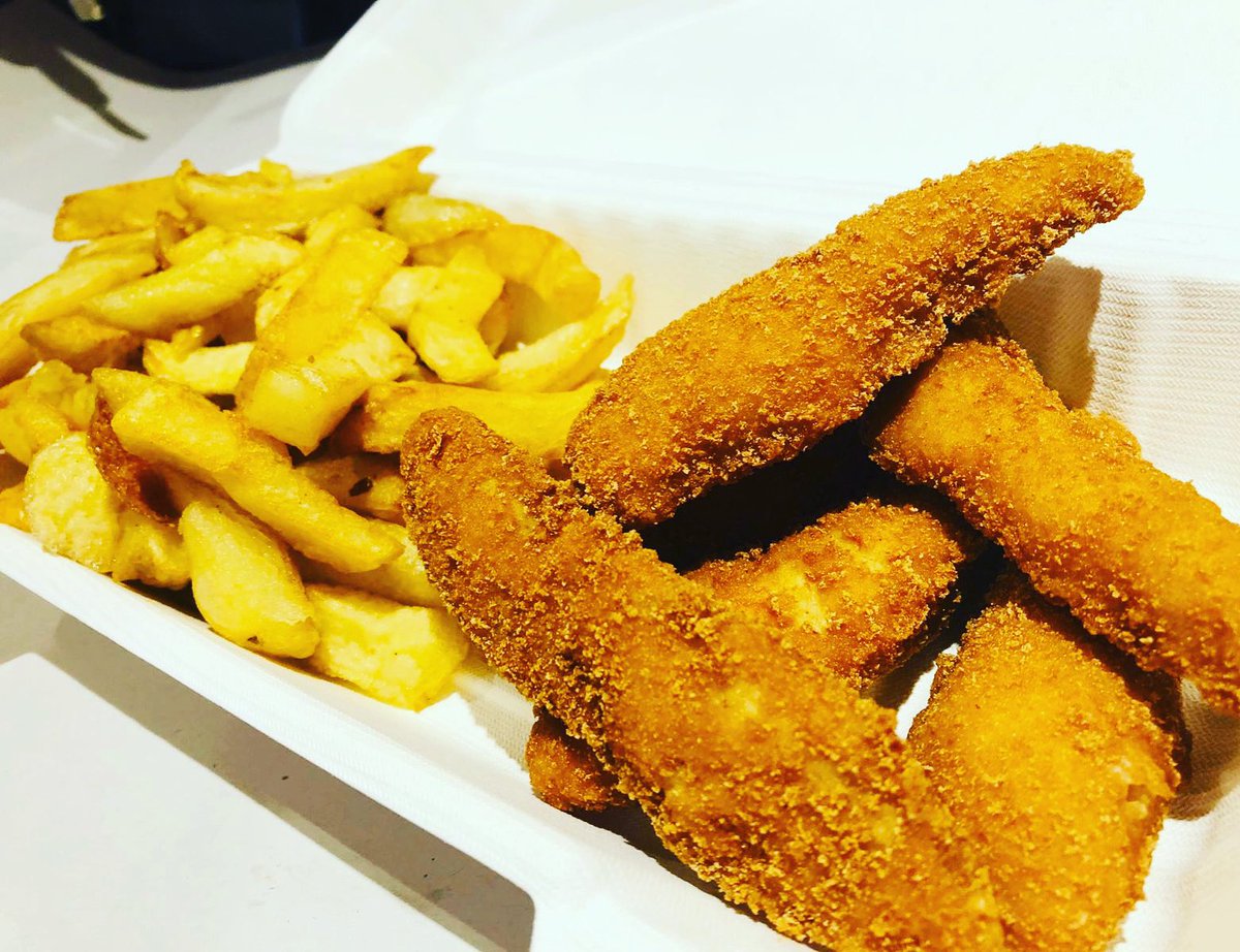 Chicken Goujons are a go-go!! And Gluten Free too!! #lunchtime #glutenfree #frying #weareopen #saturdayvibes #nocookingrequired #preorder #popin #contactless #giacopazzisofeyemouth