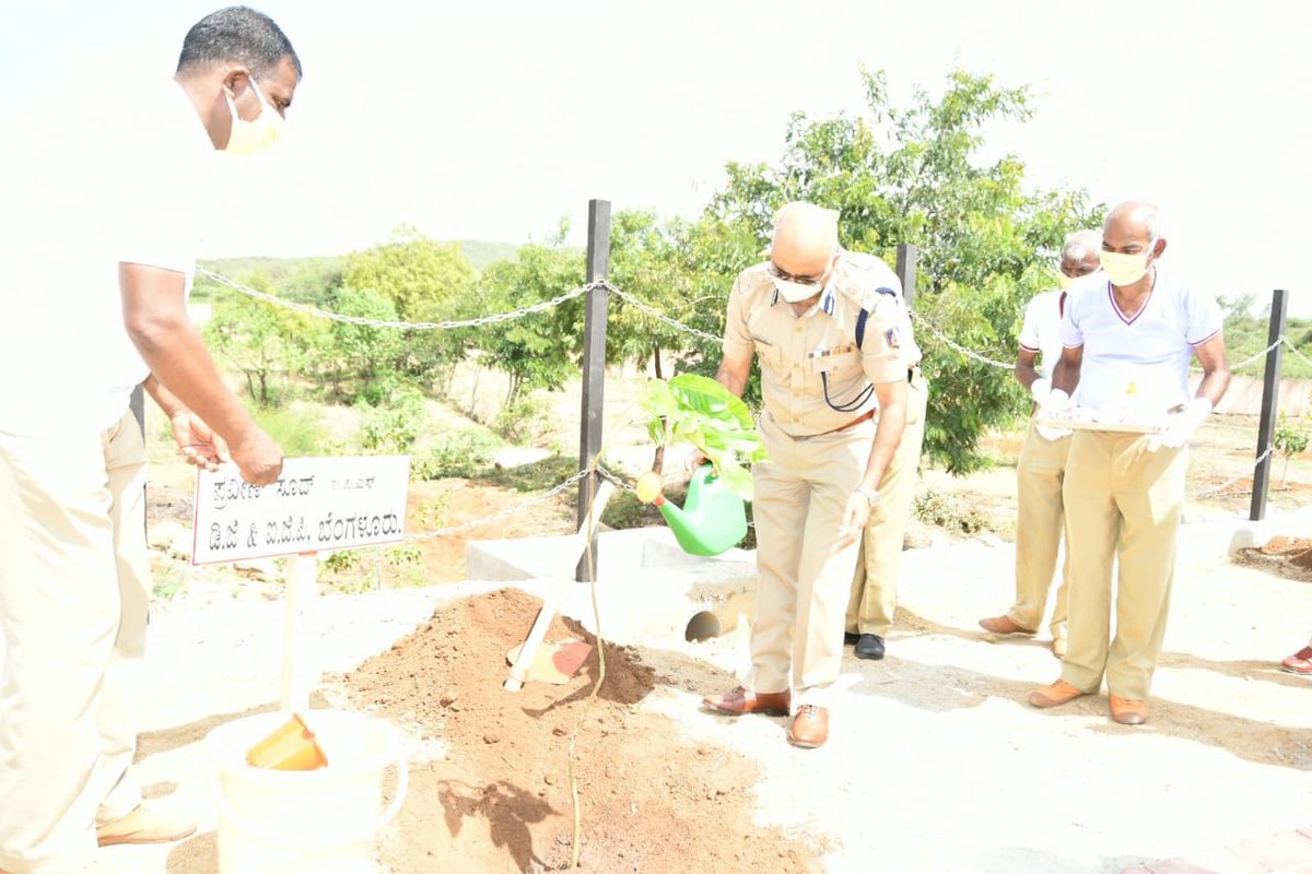 DgpKarnataka's tweet photo. KSRP Munirabad Campus with mini forest full of trees planted by policemen was a visual delight. Added one sapling myself on world environment day. Reviewed infrastructural projects in an open air meeting. 120 police families will move into new  houses within a week. https://t.co/LkLRSTWs8A