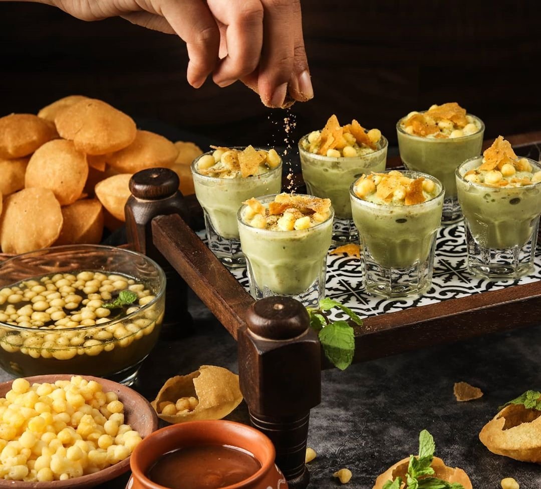 My kinda pani puri chills 🥰
#goodfoodclicks #goodfoodinmumbai #foodlover #foodies #food #foodporn #cannon #mumbai  #foodstyling #foodphotography #foodpics #foodstyle #beatthecreativeinyou #foodphotographer #MeToo #Amul #pregnant