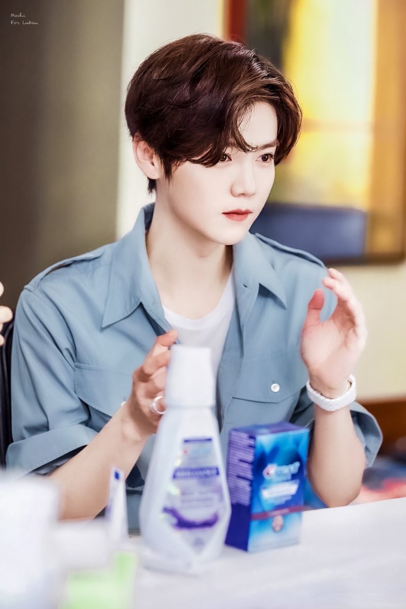 Mochi 'ㅅ' (@b19900420) on Twitter photo 