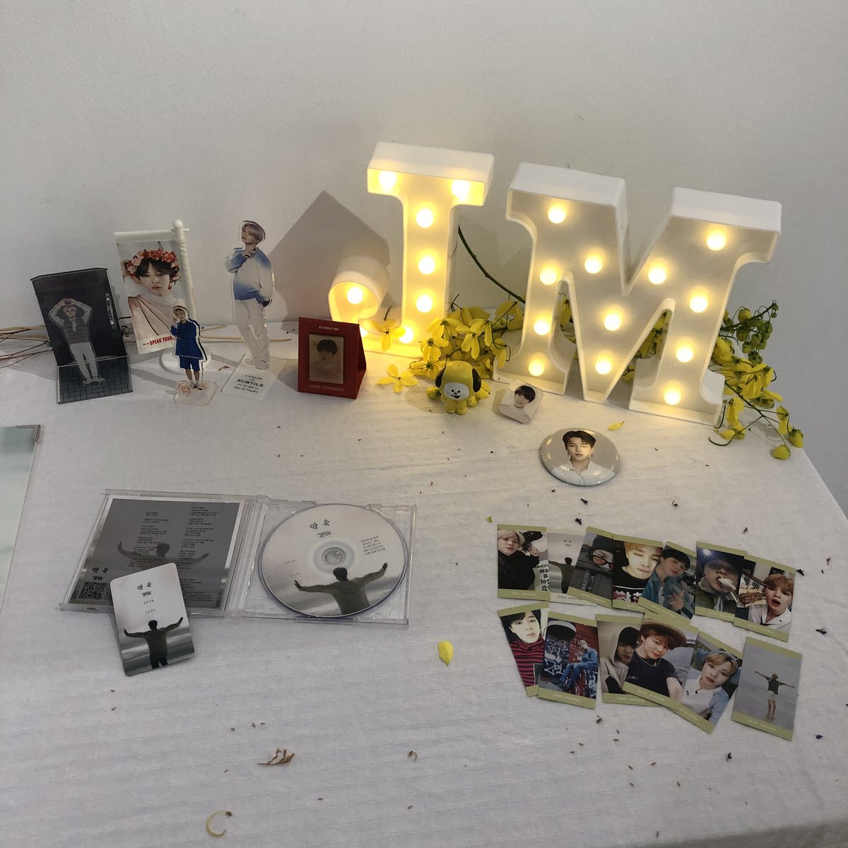 chimchimallday's tweet photo. 在這個七週年的六月有著那麼幸福的瞬間 感謝@yourtimeintw 主辦✨
以及@lookatmin1013 美圖
同時 寬敞的場地 可以舒服的用心觀賞 
看完後 更加獲得力量🌼
希望下半年也能有更多幸福的瞬間🙇‍♀️🙇‍♀️#yourtimeintw https://t.co/G5KkXFR1ri