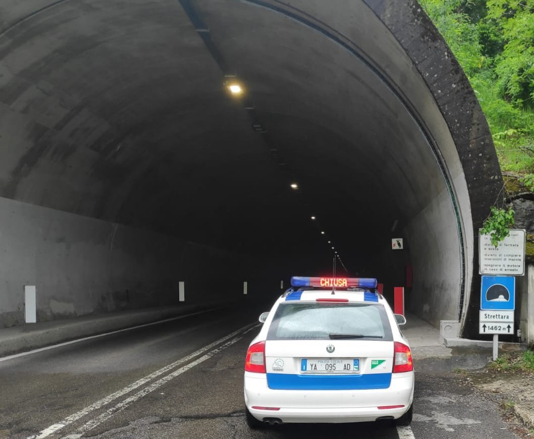 PLdelFrignano's tweet image. #SP40 di Vaglio #viabilità dal #8Giugno fino al #26Giugno è prevista la chiusura, dalle ore 22.00 alle 05.30 esclusi sabati, domeniche e festivi, della #GalleriadiStrettara per lavori di manutenzione.  #viaggiareinformati #passaparola