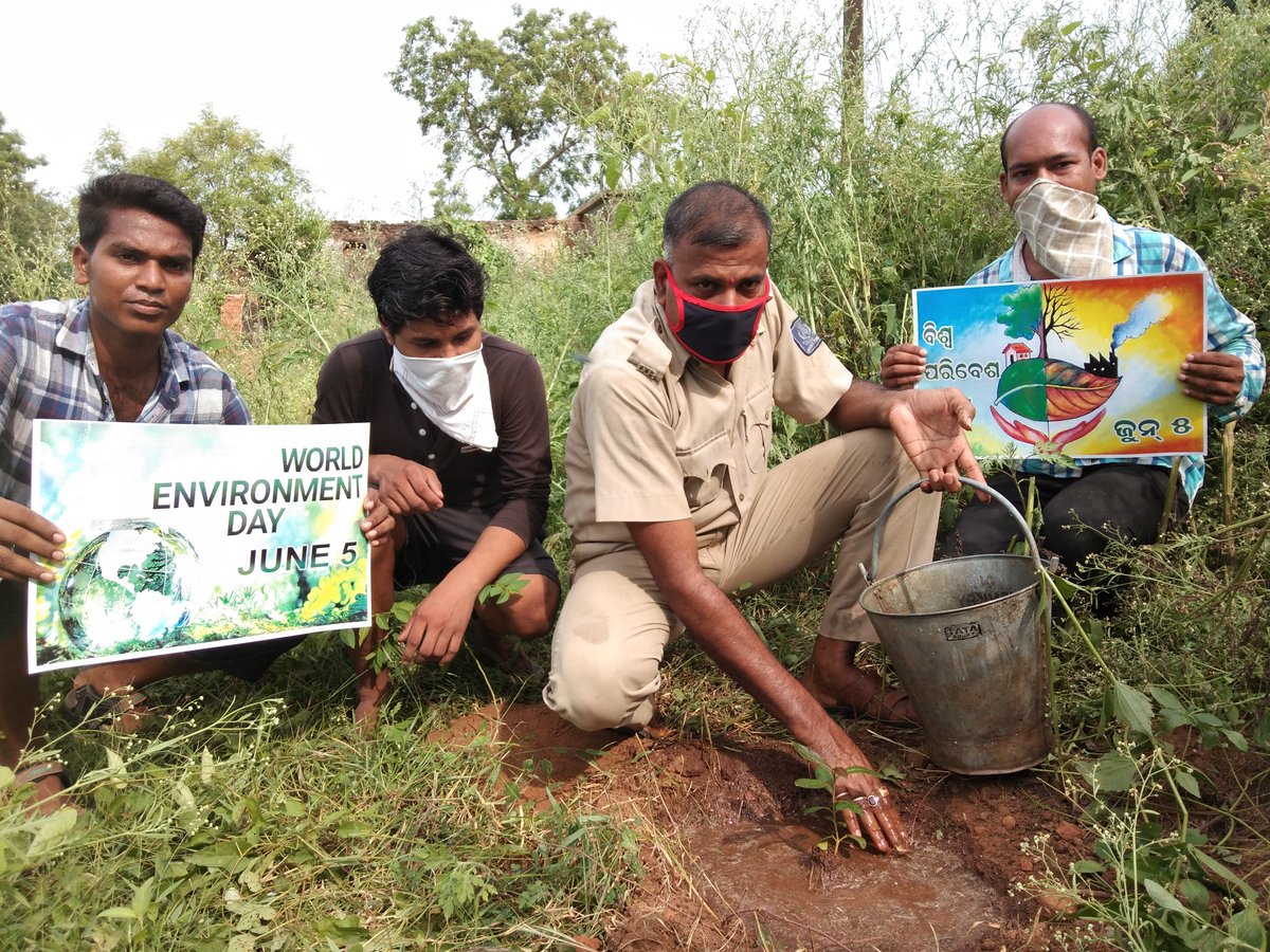 gnyanaranjanctc's tweet photo. #plantation_activity on occasion of world environment day 🌳🌳🌳🌳 https://t.co/6iMAjxtzVx