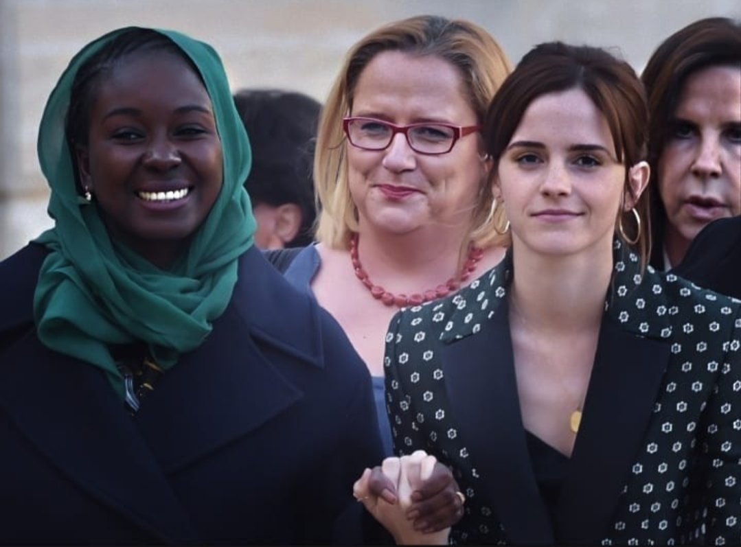_Watsoners_'s tweet photo. How does she manage to constantly be this amazing🥺?
Never stop inspiring the world, Emma 😍 
Never stop being you, Emma 😍 I love her so much! She is just amazing! 💙
I stan the best, f@(k the rest 😊
#EmmaWatson https://t.co/D3W80fQj1f