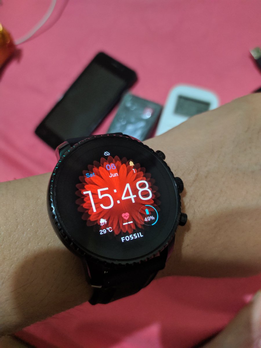 _darkcloudx's tweet image. Biar samaan wallpaper nya.. 😊👍 MIUI vs WEAR OS... ☕ #gabut