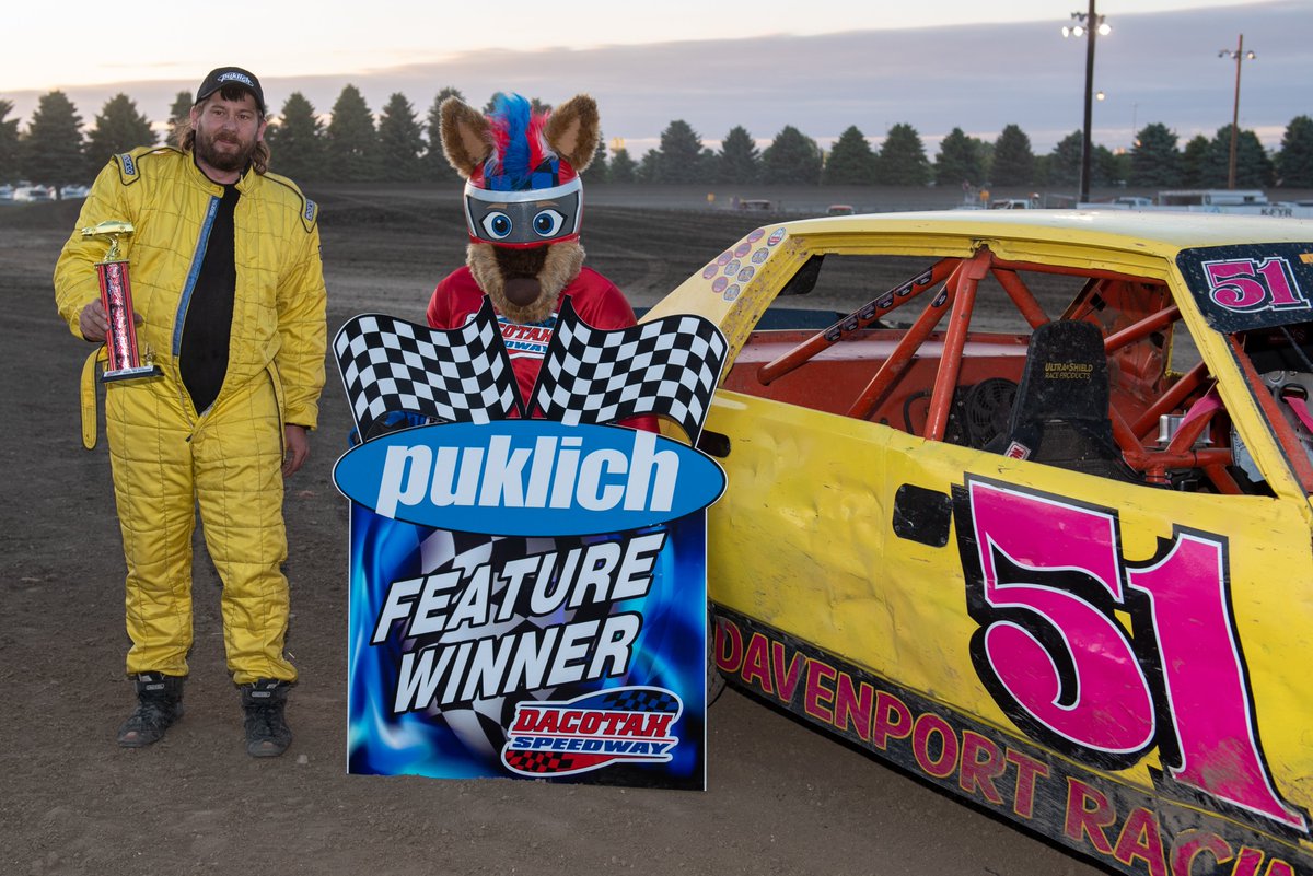 DacotahSpeedway's tweet photo. Congratulations to Hobby Stock feature winner, A.J. Davenport, in @PuklichChevy victory lane on Friday, June 5th.
#IMCA #HobbyStocks #MandanDirtSeries #DacotahSpeedway #SeasonOpener #BismarckMandan #AJDavenport https://t.co/sBrca5zqwk