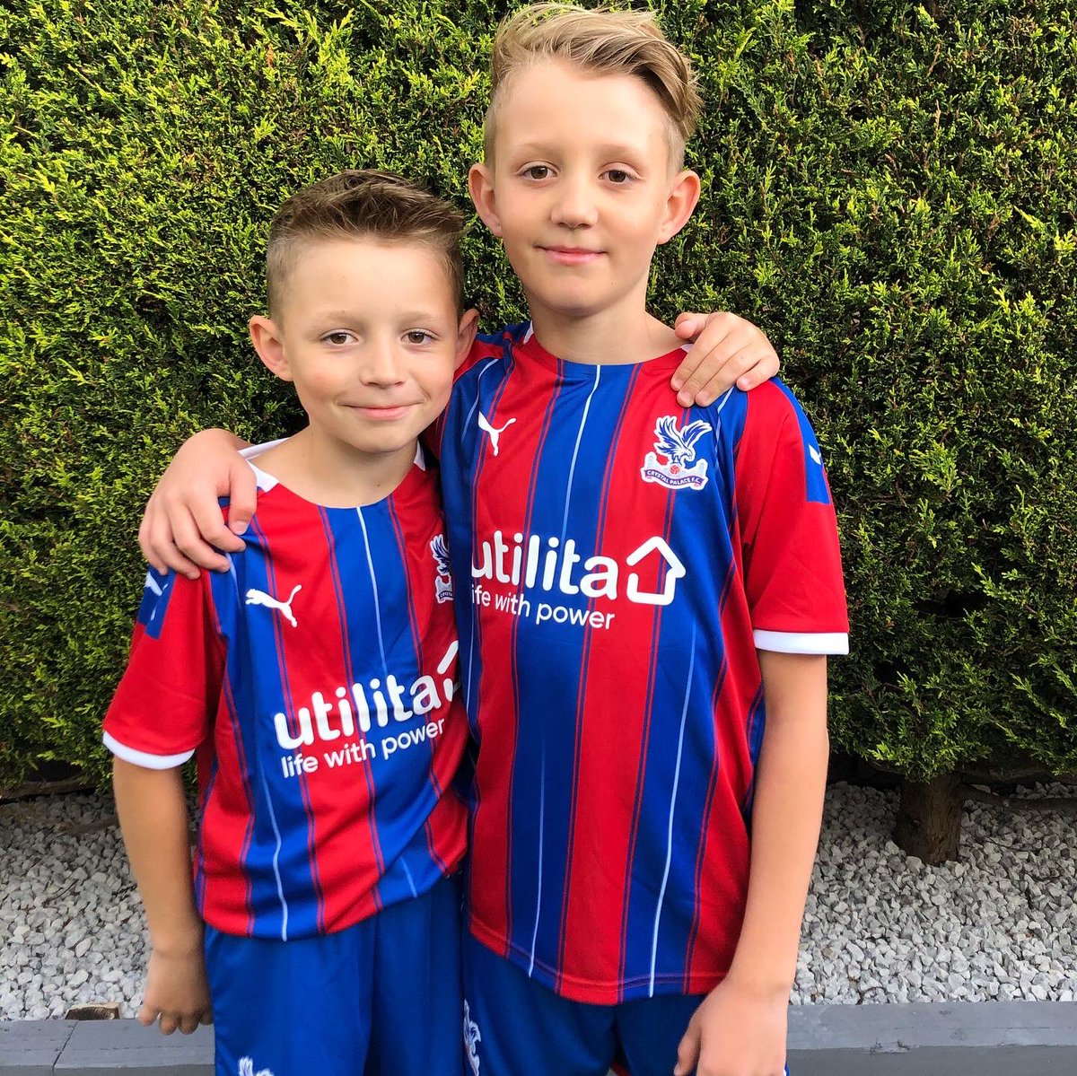 PenroseBrothers's tweet photo. @andros_townsend what do you think to our new kits 😀 @CPFC https://t.co/AgGiexbXnd