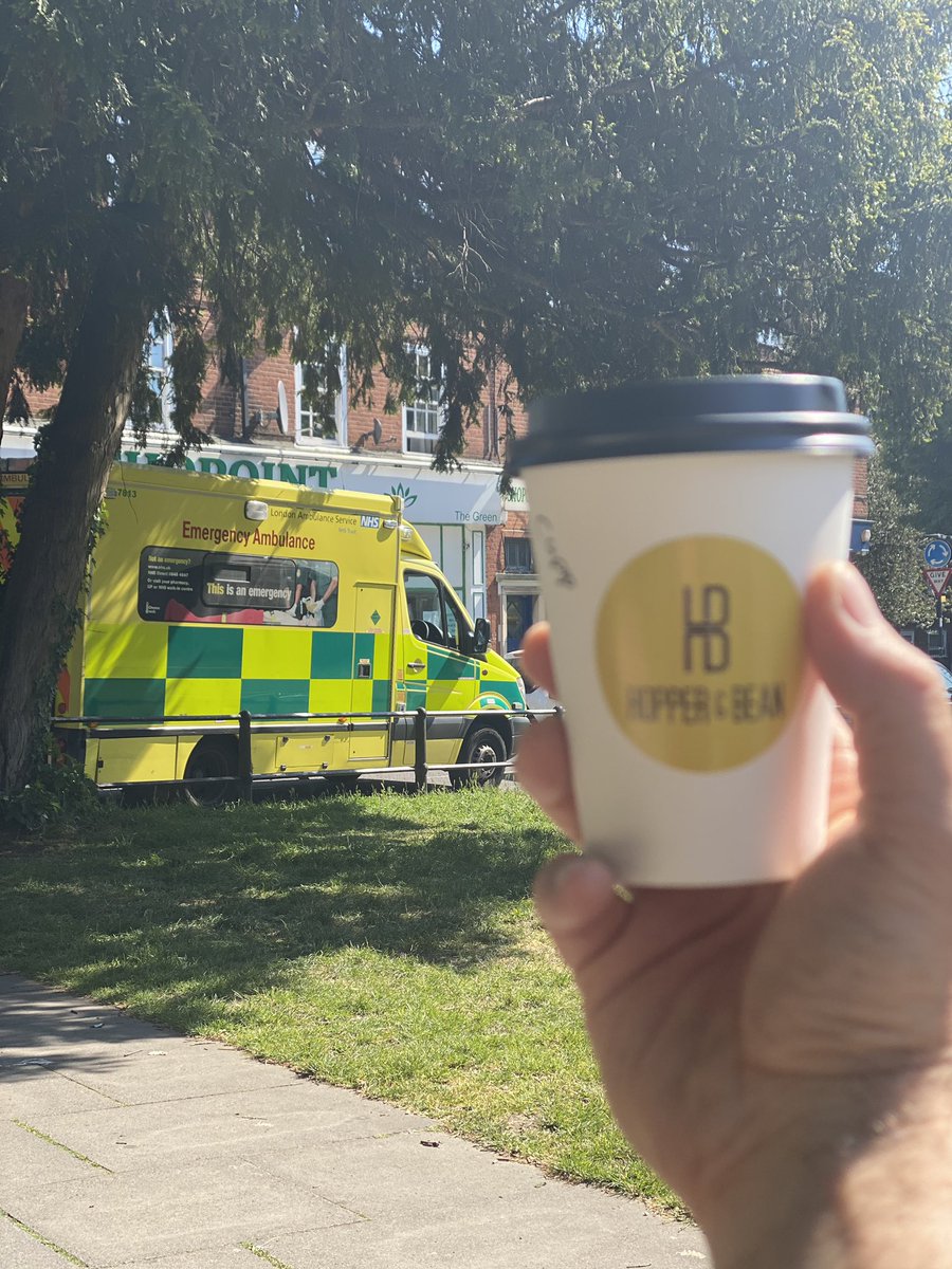 fish8924's tweet photo. Thanks Hopper and Bean for our refreshments 😊 @Ldn_Ambulance @LondonFire https://t.co/hcxzRoVqsI