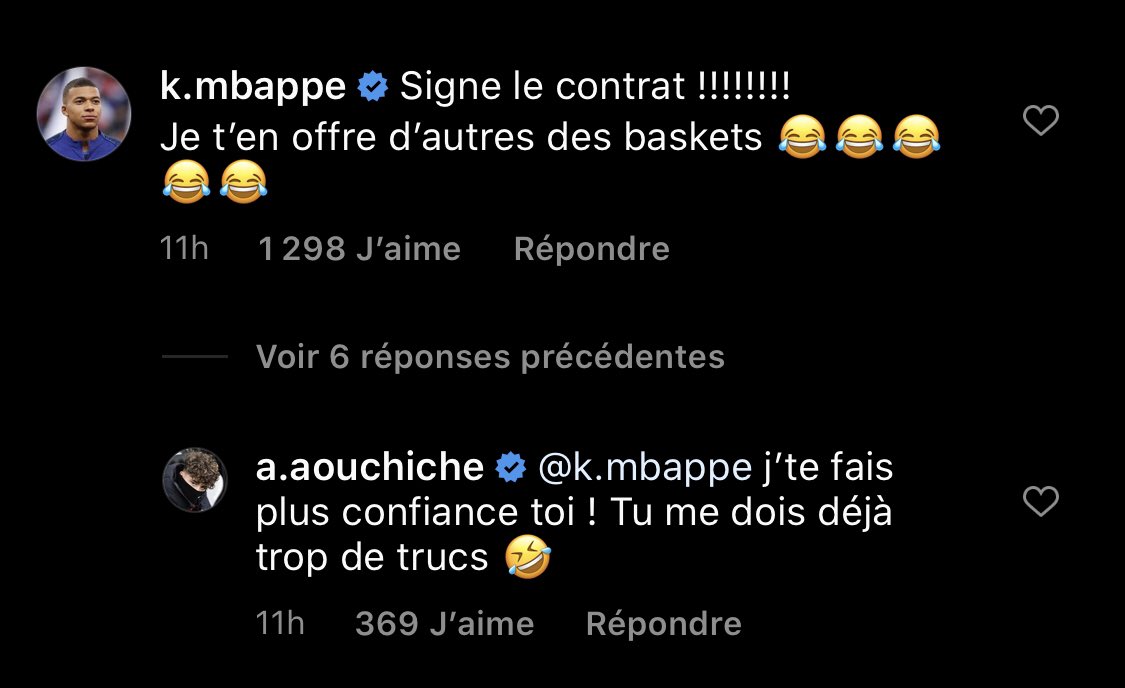 ActuFoot_'s tweet photo. Quand Mbappé négocie la signature de contrat pro d’Adil Aouchiche. 😄 https://t.co/0il5kN4dOX