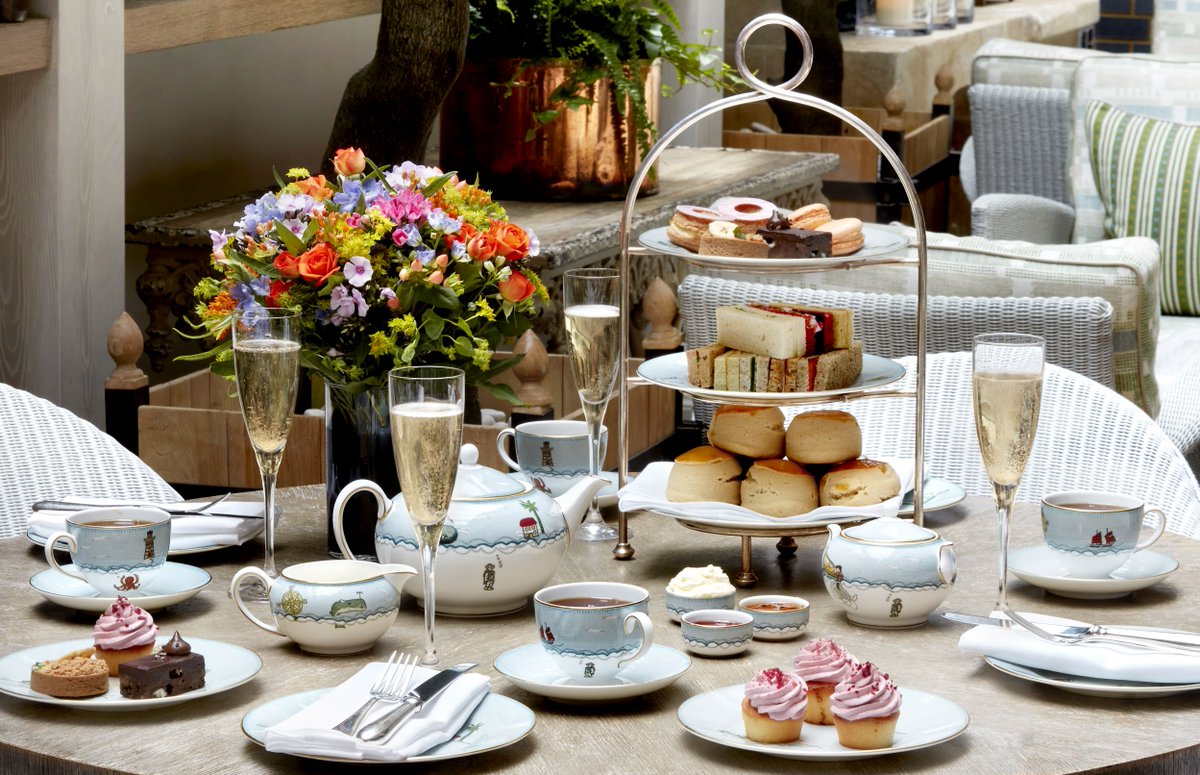 Ham_Yard's tweet image. Ham Yard Hotel’s renowned #AfternoonTea is now available to enjoy #athome with a selection of finger sandwiches, savouries and sweet treats, available for delivery throughout the weekend. #london #delivery ow.ly/Kq5p50zY91h…/f…/afternoon-tea/c-25/c-288
