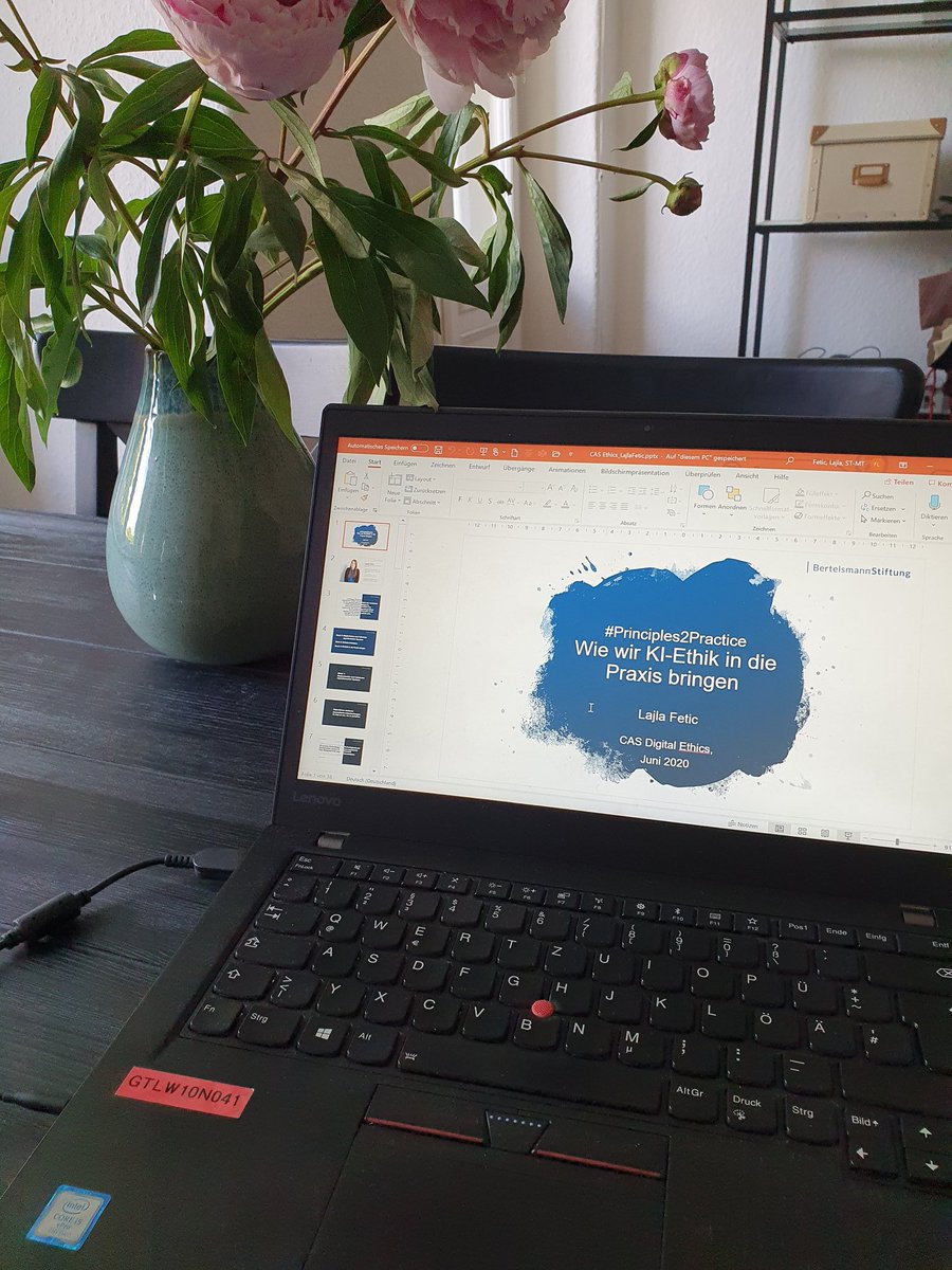 lajlafetic's tweet photo. Früh wach? Ich habe heute morgen schon 2 Seminare im CAS #HWZDigitaleEthik @cdrdiethelm zum Thema "Wie wir KI-Ethik in die Praxis bringen" gehalten. Die Diskussionen waren spitze! Mittwoch gibt es dazu die Publikation! Stay tuned & merci vielmal 👋 #Principles2Practice #AlgoRules https://t.co/Mt74SLQnHR
