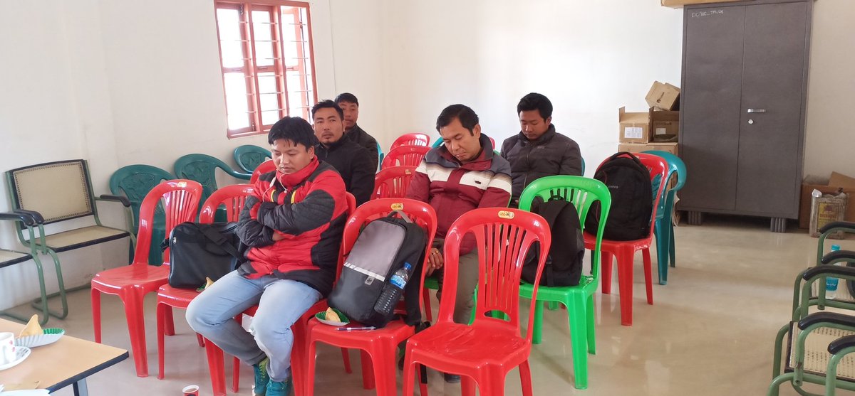 HenryBrook3's tweet photo. #CSCMANIPURSOCIALMEDIADAY #review meeting for EC at Tengnoupal DC complex @DCtengnoupal @DIO tengnoupal @Ramananda @DSO chandel @SL2 @KotrimSaka @Ralpi_Makunga @Khongpungson @LunkhomangKhon1 @WangkhemDilip https://t.co/hvReeZDD1l