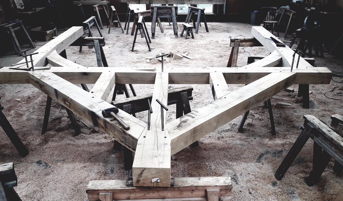 castleringoak's tweet photo. This is the master bedroom truss for the Richard's Castle new build. Raising in three weeks time!

#newhome #oakframehouse #oakframe https://t.co/UWuKBk7siW