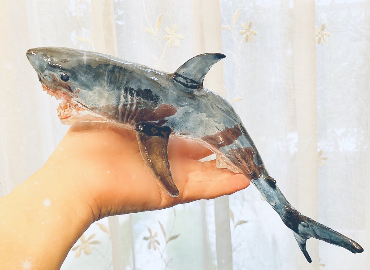 ホホジロザメ 空洞レジン ハンドメイド 手作り レジン （心に