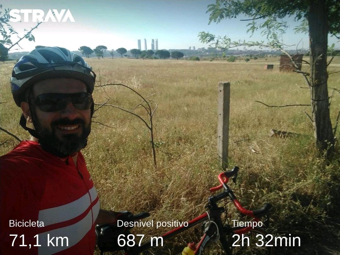 Torres_Run's tweet photo. Paseíto mañanero apurando el límite horario y municipal. #KmsXAlimentos #Ride4Fun #Bike4Fun @DrinkingRunners #YoParaSerFelizQuieroUnMaillot https://t.co/a9cI3EYWro