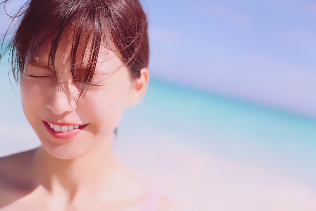 欅坂46(けやき坂46) - 渡邉理佐1st写真集「無口」　アザーカット写真集 61LMN+EJVKL._UF350,350_QL50_.jpg