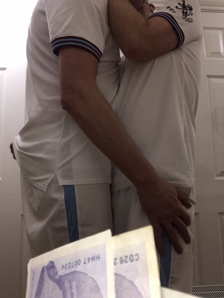 BlokeReading's tweet photo. Fun in West Ham white away kit. #gaykitfun #footylads #hotsoccerplayers #gaylads #gaysoccer #funinkit #moneyshot https://t.co/iJzKcT1fX3