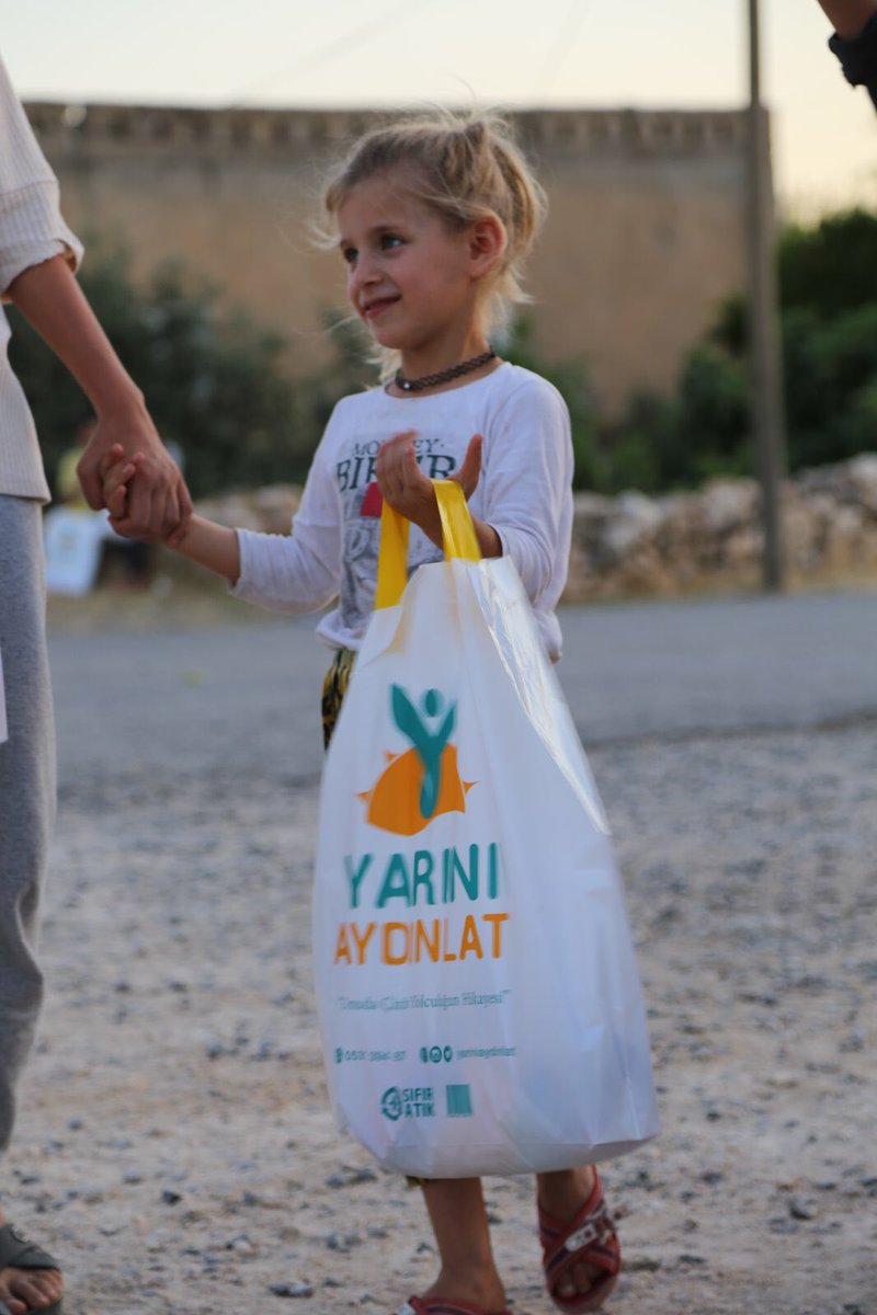 Çocukların gülen yüzü olmaya geldik. 😍#mardin #gulenyuzler #dara #cocuk