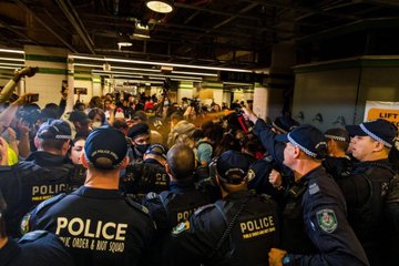 View image on Twitter