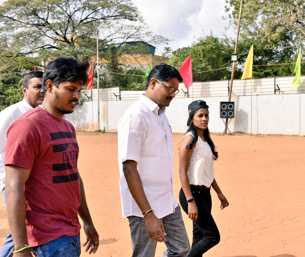 NiftySports's tweet photo. Feb Cricket tournament 🏏🏅 
Thank you for taking the time out of your work to sponsor us, your generosity will not go unappreciated sir.
@kathirmurugan sir.
@nive_jessie https://t.co/V8isSw4Hoe