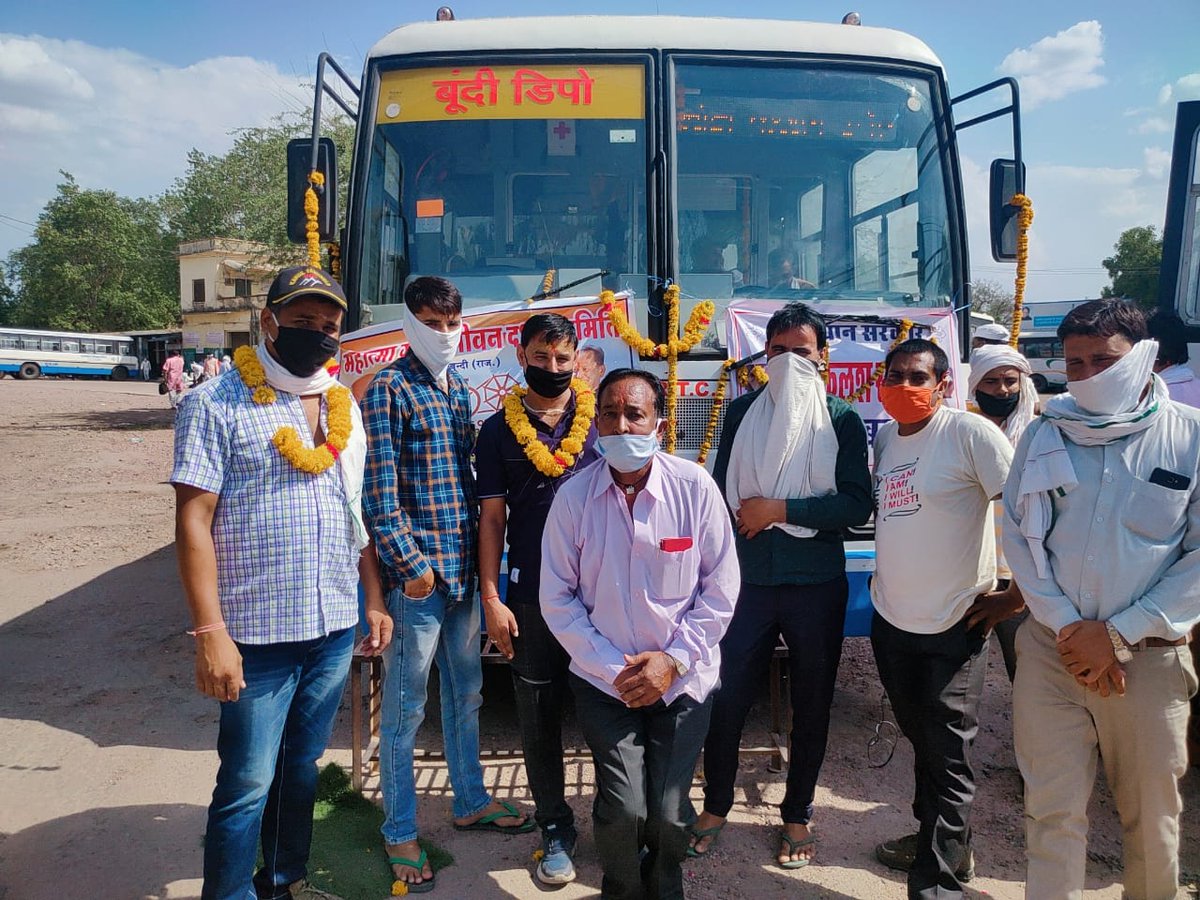 Moksh Kalash spl buses
19 buses go today to Haridwar
12 districts giving facility today
#naveenjainias  #cmorajsthan