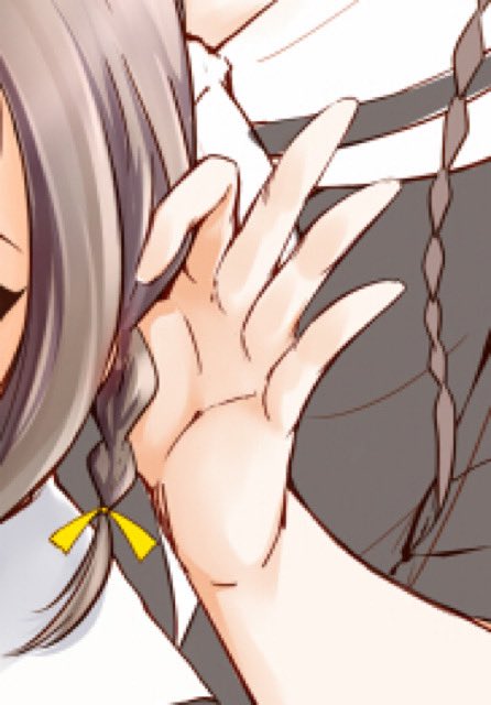 下書きだと肩に手を置くだったのを、いやいやそこは摘むだろと思い直して数時間…手難しい。雷怖いから一時休止。あゝ豪雨が 