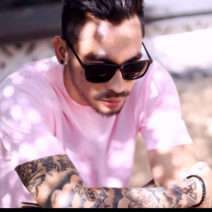 adith_lubee's tweet photo. Come hangout with me on #BIGOLIVE https://t.co/mGaT7noPzk https://t.co/nph1gKrLWK