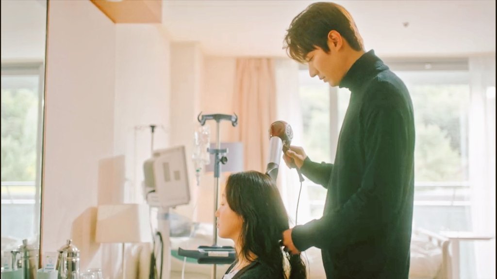 kdramaunnieee's tweet photo. How can these two make simple  things a meaningful one?🥺🥺🥺 #TheKingEternalMonarchep15 https://t.co/rtclHlNZpU