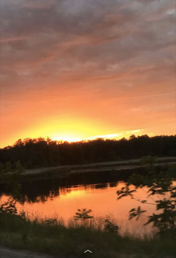 DLegg_O's tweet photo. It was a nice evening arrival to the lake last night. #RiverSideSunSet https://t.co/KyZfykIBWa