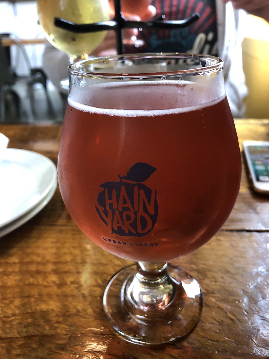 EricoTheriault's tweet photo. We made it to Chain Yard ...
🍎 🍏 🥃
#DrinkMoreApples
@chainyardcider
#Halifax
#ChainYard https://t.co/8W11hPTYXk