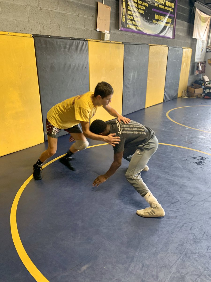 ghs_rockets's tweet photo. 29 guys, including 12 Rocket wrestlers, getting better at Vicious Wrestling thanks to Matt Oliver of Huntingdon College! Dora, Corner, Hayden, Minor, &amp; Pinson Valley were also represented. https://t.co/ojWm1WWVpT