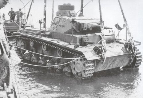 There are times I wonder which side German military designers were on, and the Tauchpanzer is a case in point. The official doctrine would be to attack at high tide. Not because of tactical considerations - it just made recovering the sunken, stricken tanks easier afterwards...